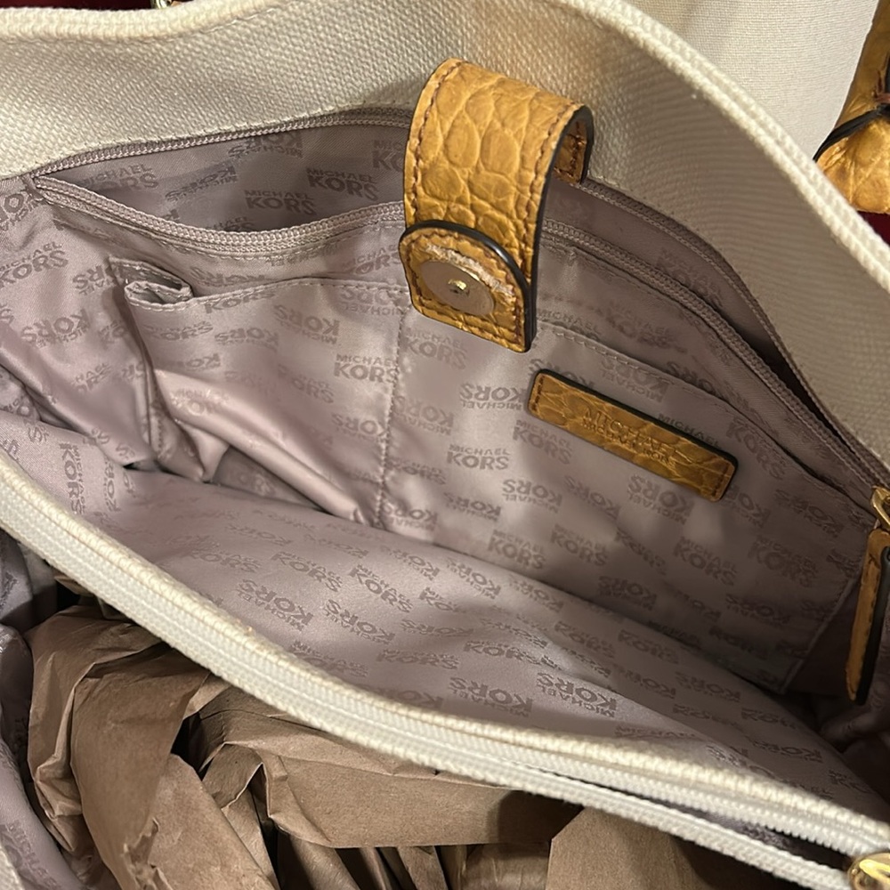 Michael Kors Cream and Tan Satchel *READ DESCRIPTION* - Picture 6 of 9
